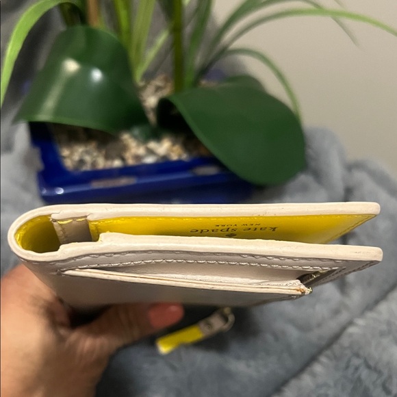 Kate Spade Cream Women's Wallet - Picture 8 of 12